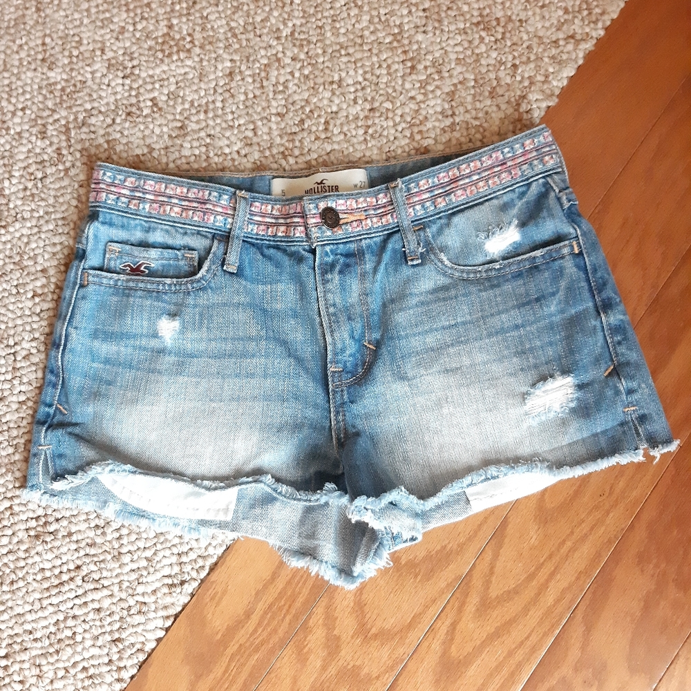 Hollister Distressed Shorts size 5